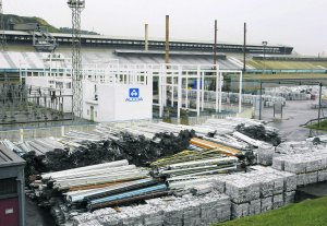 Alcoa reduce a la mitad la capacidad de producción de su planta de Avilés
