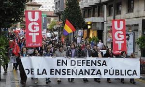 La educación pública asturiana se encierra contra la Ley Wert
