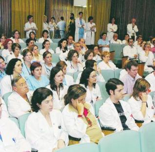La reunión de los médicos residentes en el Hospital Central de Asturias.