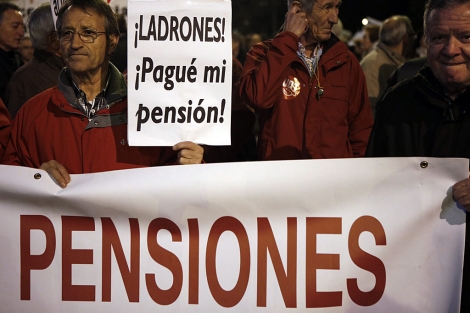 Protesta en Madrid contra la decisión del Gobierno de no revalorizar las pensiones. | Reuters